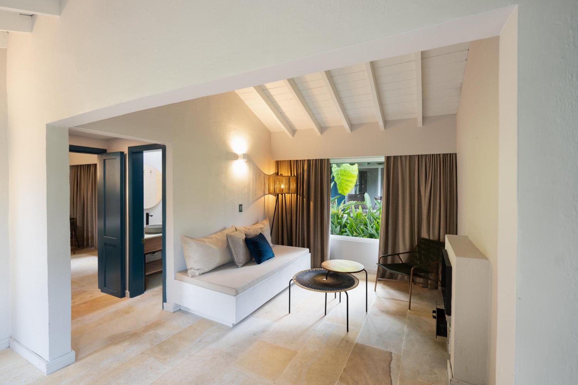 Termales El Otono Ξενοδοχείο La Enea Εξωτερικό φωτογραφία A suite at the hotel