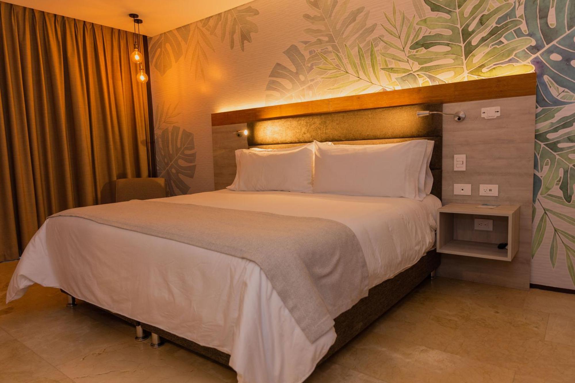Termales El Otono Ξενοδοχείο La Enea Εξωτερικό φωτογραφία A bedroom at the hotel
