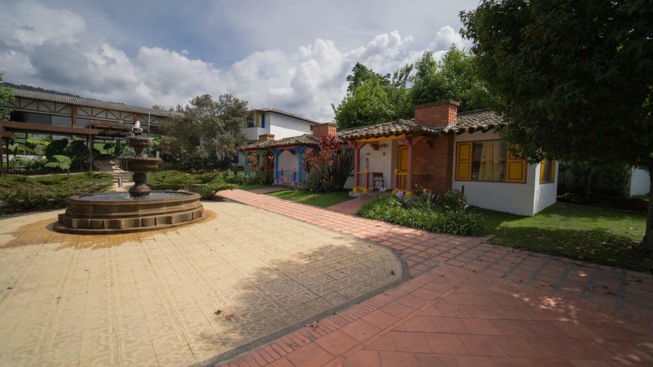 Termales El Otono Ξενοδοχείο La Enea Εξωτερικό φωτογραφία View of the Hacienda Santa Bárbara